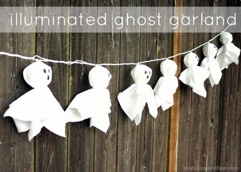 Hallowen Crafts, Diy Halloween Garland, Ghost Garland, Strašidelný Halloween, Homemade Halloween Decorations, Halloween House Party, Adornos Halloween, Halloween Garland, Adult Halloween Party