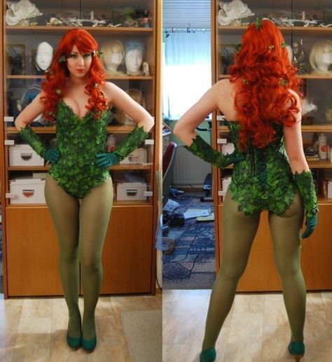 Poison Ivy costume. Wow I love the corset back. Poison Ivy Kostüm, Poison Ivy Halloween Costume, Chihiro Cosplay, Poison Ivy Costume, Ivy Costume, Poison Ivy Cosplay, Belle Cosplay, Poison Ivy Costumes, Hallowen Costume