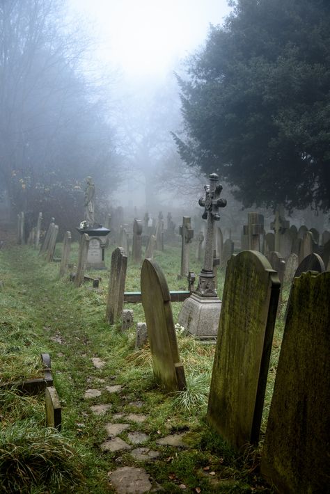 https://flic.kr/p/P9bQEe | London - Hampstead Parish Burial Ground Hellenic Polytheism, Haunted Castles, Old Cemetery, Goth Gifts, How To Impress, Cemetery Statues, Cemetery Headstones, Old Cemeteries, Cemetery Art