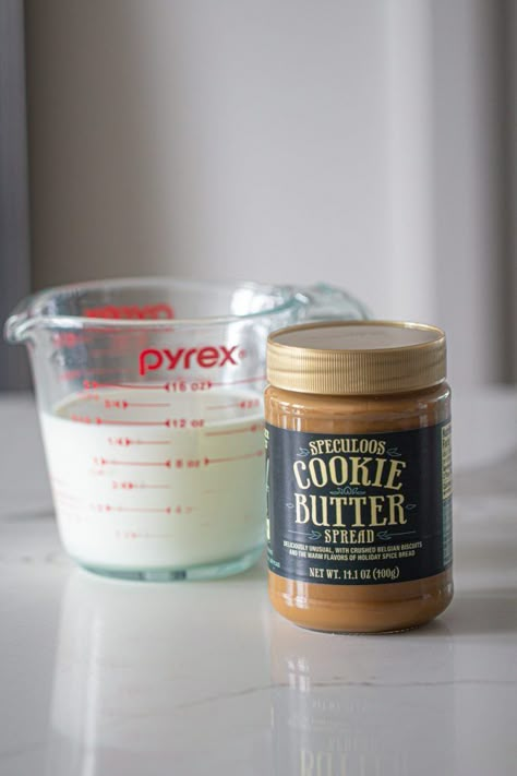 Cookie Butter Syrup Recipe, Cookie Butter Syrup, Cookie Butter Creamer, Cookie Butter Coffee Recipe, Cookie Butter Coffee Creamer, Cookie Butter Iced Coffee, Home Made Sweet Cream Coffee Creamer, Cookie Butter Coffee, Starbs Drinks