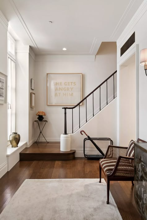 Manhattan Townhouse, West Village Townhouse, Townhouse Interior, New York Homes, Deco Furniture, Interior Architect, West Village, Frank Lloyd, Formal Dining Room