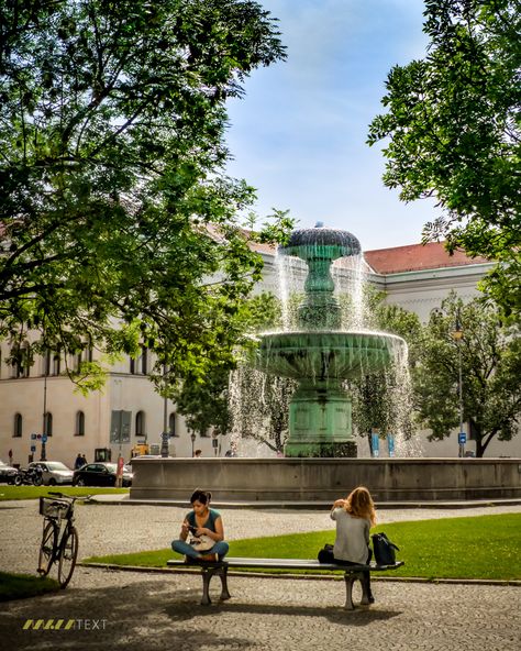 The east fountain of the two fountains of the Ludwig Maximilian University in the Ludwigstraße in Munich. The University of LMU (approximately 50,000 students) is one of two large universities in Munich. The second is the Technical University of Munich with approximately 40,000 students. Both are ranked among the best universities in the world. Ludwig Maximilians University, Lmu University, Munich University, University Goals, Technical University Of Munich, University Of Munich, School Dr, Best Universities, Uni Life