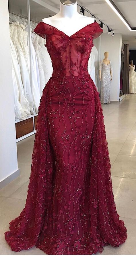 Burgundy Masquerade Dress, Jewel Toned Prom Dresses, Burgendy Prom Dress, Dark Red Prom Dresses Long Elegant, Unique Grad Dresses, Long Dark Red Dress, Dark Red Prom Dress Long, Masquerade Dress Ideas, Dark Red Prom Dress