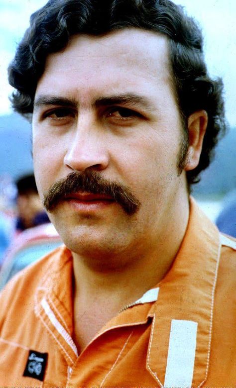 Pablo Escobar Was Not a "Cool" Guy, So Stop Romanticizing His Image Don Pablo Escobar, Pablo Emilio Escobar, Undercover Cop, Forbes Magazine, Gabriel Garcia Marquez, Pablo Escobar, Saint John, Robin Hood, Infamous