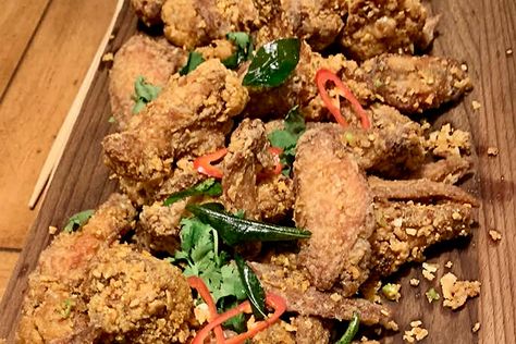 How to make DaiLo's fried Cambodian-style chicken wings - Streets Of Toronto Cambodian Chicken, Wings At Home, Khmer Food, Cooking At Home, Petal Pushers, Fried Chicken Wings, Food Street, Cook At Home, Top Chef