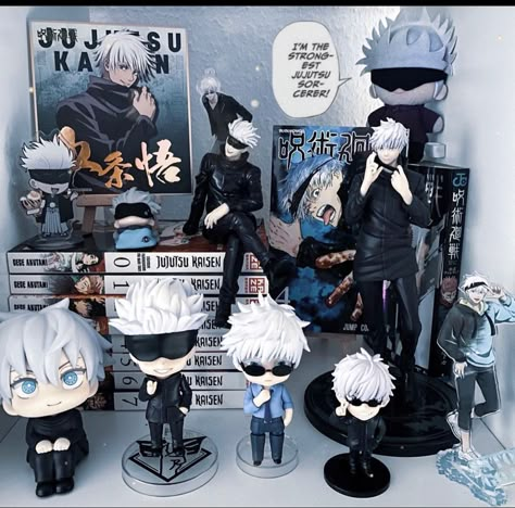 Jujutsu Kaisen Room Ideas, Anime Figures Aesthetic Collection, Gojo Room Decor, Jujutsu Kaisen Collection, Jjk Manga Collection, Jujutsu Kaisen Room Decor, Gojo Bouquet, Anime Figure Display Ideas, Jjk Room Decor