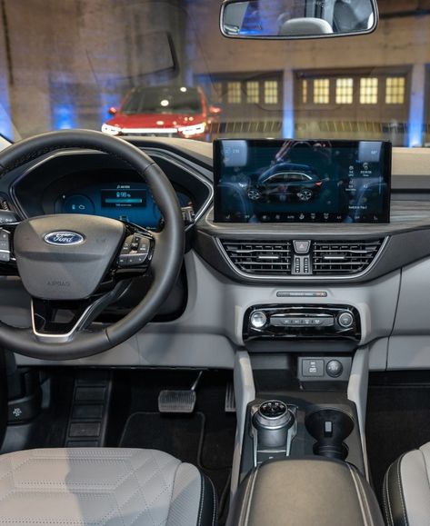 2023 Ford Escape, Ford Escape Aesthetic, Ford Car Aesthetic, Ford Escape Interior, Arch Molding, Motor Generator, Ford Suv, Super Duty Trucks, Future Trucks