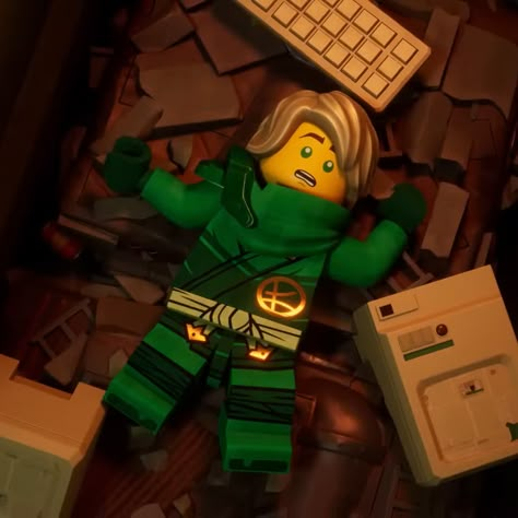 Lloyd Ninjago Dragons Rising, Lloyd Dragons Rising, Ninjago Movie Lloyd, Lloyd Ninjago Icon, Ninjago Dragons Rising, Dragons Rising, Ninjago Dragon, Ninjago Lloyd, Lloyd Ninjago