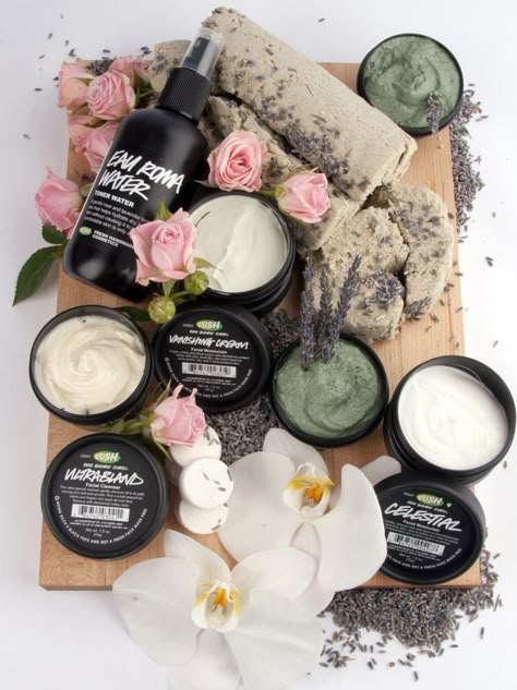 Best Lush Products, Lush Aesthetic, Coffee Mask, Săpunuri Handmade, Alat Makeup, Lush Bath, Lush Products, Lush Cosmetics, Handmade Cosmetics