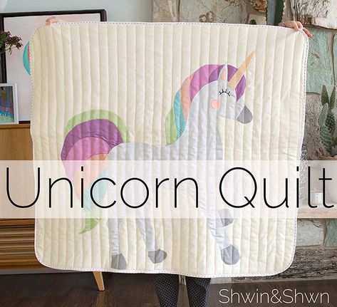 Unicorn Quilts Ideas, Unicorn Quilt Pattern Free, Unicorn Quilt Pattern, Unicorn Quilts, Types Of Quilts, Applique Quilts Tutorial, Unicorn Quilt, Floral Quilts, Mermaid Quilt