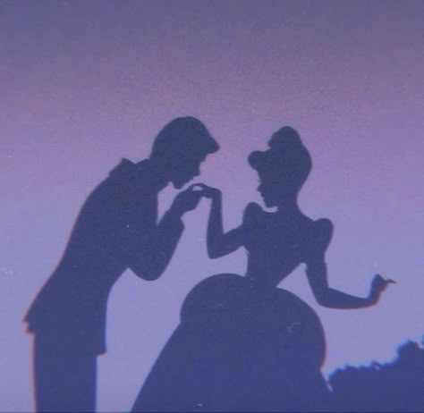 Classic Disney Aesthetic, Disney Spotify Cover, Cindrella Pic Aesthetic, Old Disney Love, Vintage Disney Princess Aesthetic, Disney Playlist Cover, Old Vibes Aesthetic, Disney Love Aesthetic, Love Icons Aesthetic