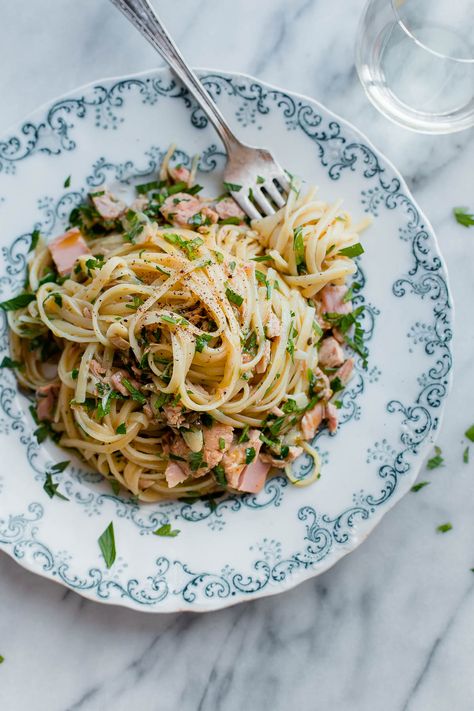 Tuna Pasta with Capers and Parsley Pasta With Tuna And Capers, Pasta With Capers, Pasta Tuna, Pasta Recipes Easy, Italian Tuna, Weeknight Pasta, Capers Recipe, Parsley Recipes, Tuna Pasta