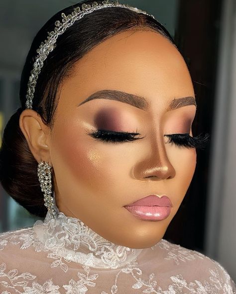 Model Makeup Looks, Black Bridal Makeup, Maquillage Yeux Cut Crease, Brown Girls Makeup, Lipstick For Dark Skin, Make Up Studio, Glam Wedding Makeup, Makeup For Black Skin, Brown Skin Makeup