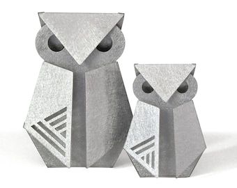 Metal Origami, Owl Figurines, Melting Clock, Barn Owls, Brass Figurines, Lucky Elephant, Owl Family, Owl Crafts, Owl Gifts