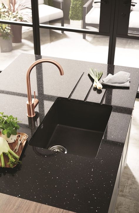 Here is our Lamona Black granite composite sink with Brushed Copper Effect Alvo tap. Visit Howdens to design your dream kitchen. Kitchens Uk, Kitchen Sink Install, Two Tone Kitchen Cabinets, Granite Composite Sinks, Composite Sink, Black Kitchen Sink, Granite Kitchen Sinks, Two Tone Kitchen, Glass Sink