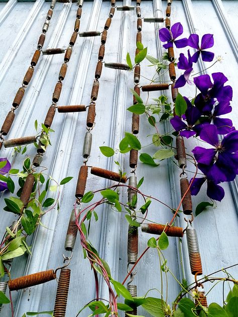 Trampoline Springs Repurposed Diy Crafts, Repurpose Trampoline Springs, Repurposed Trampoline Springs, Upcycled Trampoline Ideas, Trampoline Springs Repurposed, Repurposed Trampoline Ideas, Repurpose Trampoline Ideas, Trampoline Repurpose Ideas, Trampoline Frame Repurpose