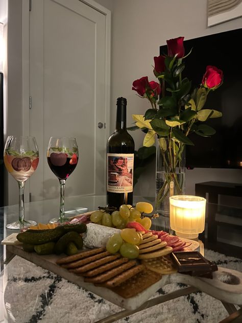 Wine Date Night Aesthetic, Wine And Charcuterie Aesthetic, Charcuterie Board Romantic, Charcuterie Board Fancy, Wine Astethic, Charcuterie Board Date Night, Wine Night Ideas, Wine And Cheese Party Ideas, Date Night Charcuterie Board