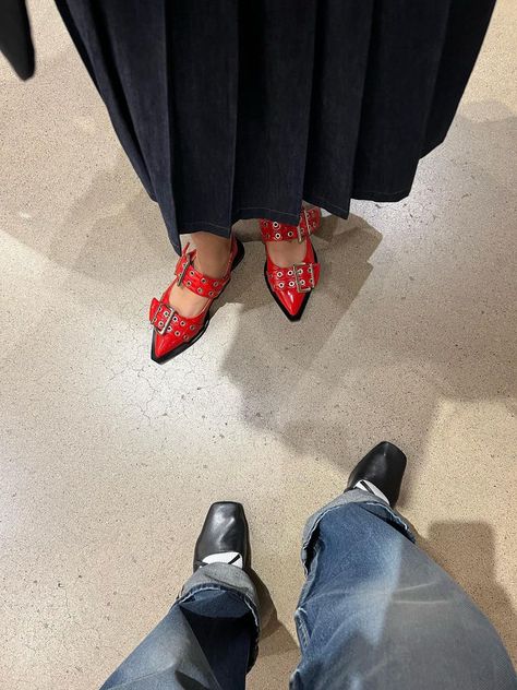 Red Ganni Flats, Red Ganni Flats Outfit, Ganni Girl Aesthetic, Ganni Ballerinas, Ganni Flats, Classy Grunge, Ganni Shoes, Red Ballerinas, Red Ballet Flats