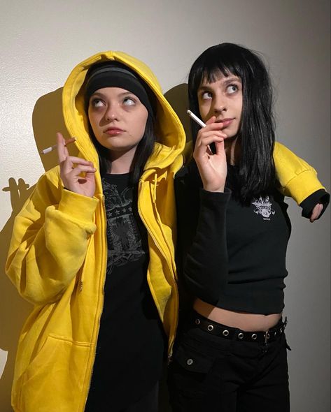 Braking Bad Halloween Costumes, Jesse And Jane Outfits, Jane And Jesse Halloween Costume, Breaking Bad Group Costume, Jessie Pinkman And Jane Costume, Easy Last Min Couple Costumes, Jane Breaking Bad Makeup Tutorial, Jessie Pinkman Halloween Costume, Jane Halloween Costume Breaking Bad