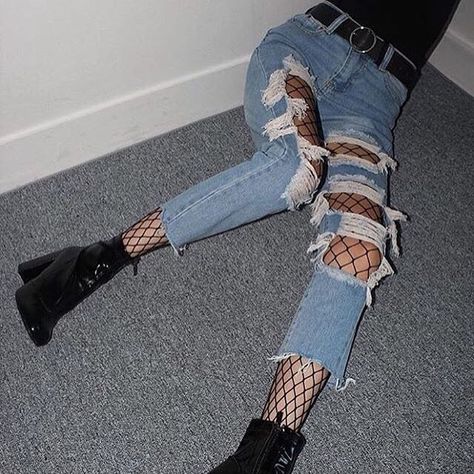 Person: wanna hang out? Me: let me ask my mom Person: but u have moved out and u are 20 Me: she said no Fishnet Trend, Fish Net Tights Outfit, Pastel Outfit, All Jeans, Fishnet Tights, Fishnet Stockings, Festival Looks, Tights Outfit, Grunge Fashion