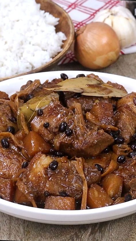 Humba Recipe Pork, Humba Recipe, Rice Pork, Kawaling Pinoy, Pinoy Recipe, Filipino Street Food, Recipe Pork, Pork Meat, Pinoy Food