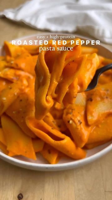 Silken Tofu Pasta Sauce, High Protein Pasta Sauce, High Protein Sauce, Tofu Pasta Sauce, Spinach Dishes, Roasted Red Pepper Pasta Sauce, Pepper Pasta Sauce, Red Pepper Pasta Sauce, High Protein Gluten Free