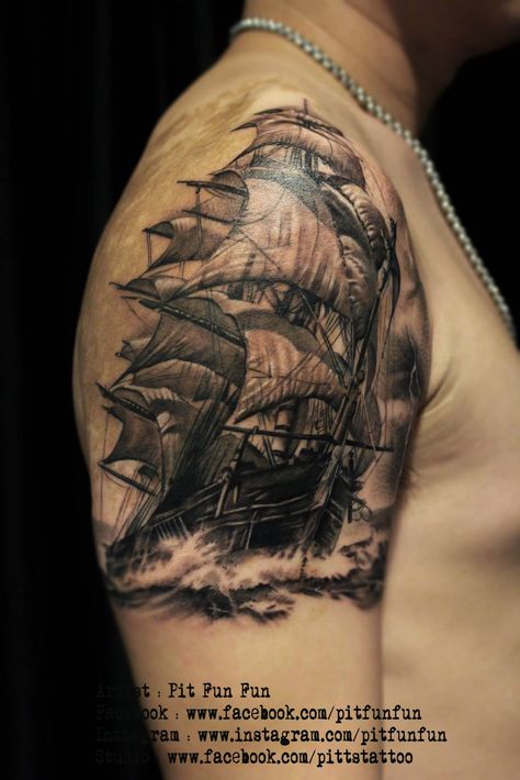 Travelers Tattoo, Tattoos Black And White, Ship Tattoo Sleeves, Mermaid Sleeve Tattoos, Ship Tattoos, Pirate Ship Tattoos, Black Pearl Ship, Pirate Ship Tattoo, Pearl Tattoo