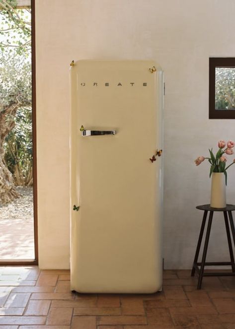 Retro Fridge Kitchen, French Fridge, Modern Fridge, Vintage Fridge, Smeg Fridge, American Fridge, Retro Fridge, Big Chill, Dream Apartment