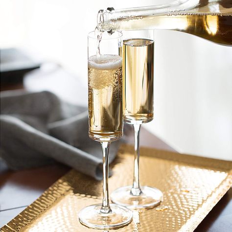 Extraordinary Versions of Ordinary Things - Champagne Flutes, Edge Champagne Glasses Modern Champagne Flutes, Christmas Champagne, Types Of Wine, Champagne Glasses, Champagne Flutes, Flutes, Champagne Flute, Glass Set, Christmas Birthday