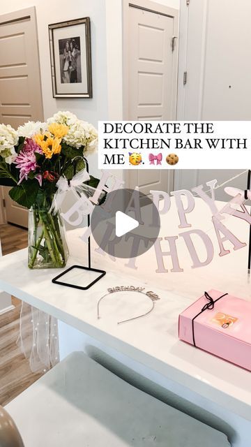 Shelby | Gift-in-a-Box Guide on Instagram: "The formula:  • Table runner (get a fun one you can repurpose)  • Cute bubbly celebratory drink 🍾 (sparkling cider works too 😉) • Vase of flowers 💐 • Cake stand (for height) 🪜 • Some sort of dessert & candles 😋 • Birthday banner (we reuse the same one lol) 🎀 • Cute gift wrap 🎁  Comment BDAY for all of the linkable items I used to put this together!   What’s your favorite birthday tradition?!  #birthday #birthdaygirl #birthdaydecor #birthdaydecoration #birthdaydecorations #birthdaydecorationideas #diybirthday #pinkbirthday #birthdayideas #pinterestaesthetic" Tabletop Birthday Decor, Bday Dessert Table Ideas, Simple Cake Table Decor Birthday Parties, Small Birthday Table Setup, Simple Birthday Setup At Home, 12th Bday Party Ideas, Living Room Birthday Party Setup, Kitchen Birthday Decorations, Simple Birthday Set Up