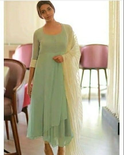 564 Likes, 5 Comments - Sumedha Fashion. (@sumedhafashion) on Instagram: “For details / order please dm or Whatsapp on +919824585262 . . . . . #bridesmaids  #weddingfashion…” Shifon Kurti Pattern, Kurta With Dupatta, Anarkali Dresses, Simple Style Outfits, Churidar Designs, Simple Kurta Designs, Salwar Designs, Long Kurti Designs, Long Gown Dress