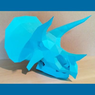 Faceted Papercraft Triceratops Skull | Tektonten Papercraft Skull Papercraft, Tattoo Dinosaur, Triceratops Head, Triceratops Skull, Paper Head, Paper Dinosaur, Cardboard Animals, Papercraft Download, Free Paper Models