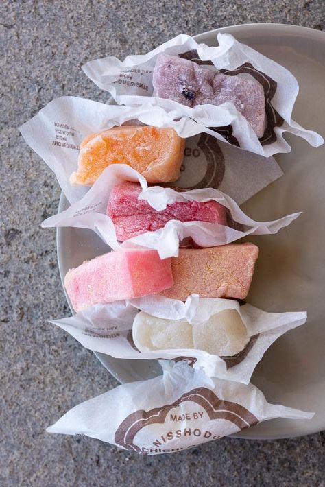 Nisshodo Candy Store / Mochiya (Oahu) | Onolicious Hawaiʻi Chi Chi Dango Mochi Recipe, Chi Chi Dango Recipe, Chi Chi Dango, What Is Mochi, List Of Food, Butter Mochi, Mochi Recipe, Azuki Bean, Tropical Living