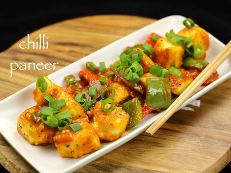 chilli paneer recipe, chilli paneer dry recipe with step by step photo Chilly Paneer, Paneer Chilli Dry, Chilli Paneer Recipe, Paneer Starters, Schezwan Chicken, Easy Chilli, Desi Khana, Chilli Paneer, Indian Curries