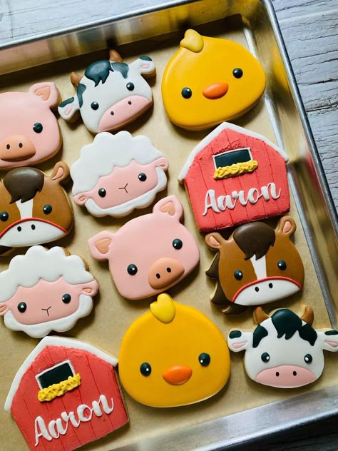 Farm Cookies 1st Birthday, Barnyard Animal Cookies, Farm Birthday Treats, Farm Animal Cookies Decorated, Farm Cookies Decorated, Farm Birthday Cookies, Farm Animals Cookies, Farm Sugar Cookies, Farm Animal Sugar Cookies