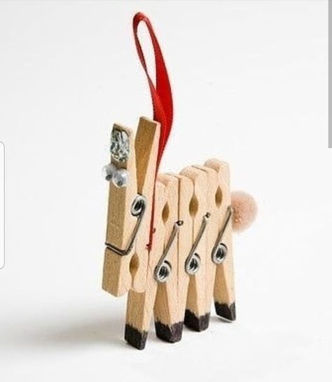 Cheap Christmas Gift Ideas, Cheap Christmas Gift, Clothespin Crafts Christmas, Clothespin Diy Crafts, Wooden Clothespin Crafts, Clothespin Art, Fairies Garden, Christmas Clothespins, Cheap Christmas Gifts