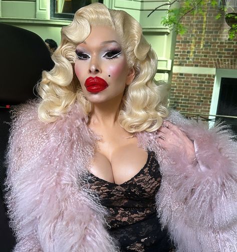 Amanda Lepore (@amandalepore) • Instagram photos and videos Amanda Lepore, History Icon, Media Makeup, Daughter Of Zeus, Perfume Brands, Beauty Face, Lady Gaga, Makeup Nails, Behind The Scenes