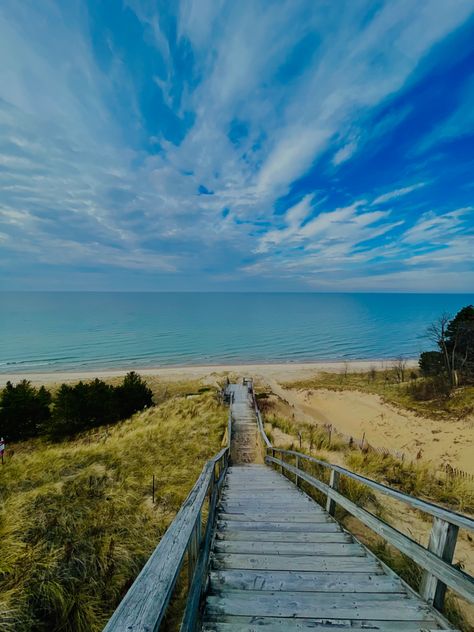 Coastal Michigan, U Michigan Aesthetic, Lake Michigan Aesthetic, Lake Michigan Chicago Aesthetic, Michigan Beach Aesthetic, Lake Michigan Beach, South Haven Michigan, Michigan Beach Towns, Michigan Photography