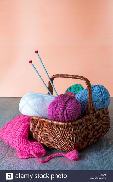 Yarn Photography, Wool Basket, Knitting Basket, Still Life Pictures, Bamboo Knitting Needles, Beautiful Butterfly Pictures, Ball Of Yarn, Table Handmade, Knit Basket