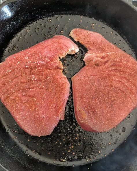 Pan Seared Tuna Steak Recipes Soy Sauce, Pan Fried Tuna Steak Recipes, Tuna Ahi Steak Recipe, Instant Pot Tuna Steak, Pan Seared Tuna Steak Recipes Easy, Cooking Ahi Tuna Steaks, How To Cook Fresh Tuna Steaks, Yellowfin Tuna Steak Recipes Seared, Cast Iron Tuna Steak Recipes