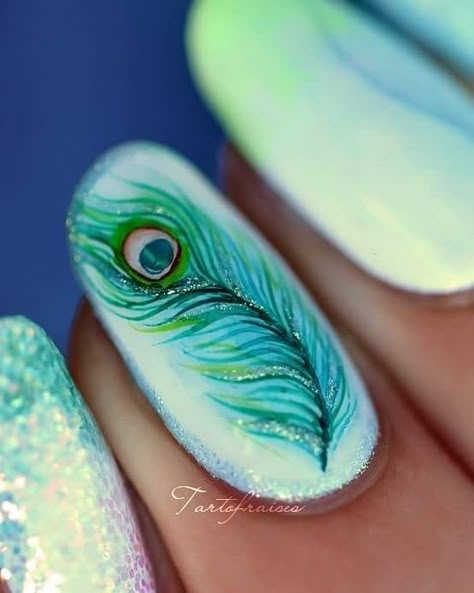 Nail Art Watercolor, Watercolor Peacock Feather, Peacock Nail Designs, Feather Nail Designs, Peacock Nail Art, Peacock Nails, Feather Nail Art, Watercolor Peacock, Feather Nails