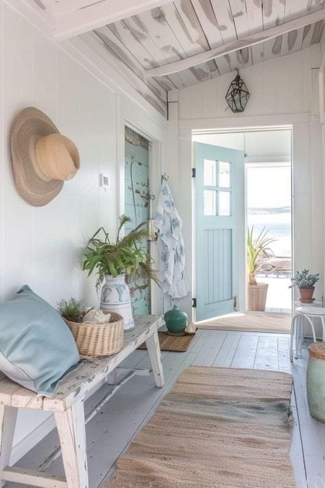 Beach House Foyer, Small Beach House Interior, Beach House Entryway, Cottage Entry, Beach Cottage Ideas, Small Beach Houses, Casa Country, Dream Beach Houses, Cottage Interior