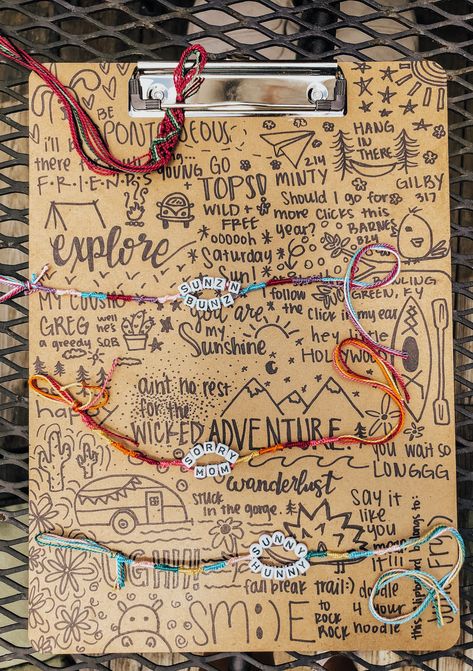 Diy Clipboard Ideas, Clipboard Doodle, Exam Pad, Doodles Summer, Diy Clipboard, Beaded Friendship Bracelets, Craft Summer, Sasuke Wallpaper, Naruto And Sasuke Wallpaper