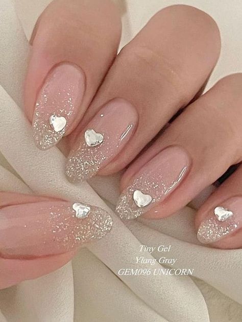 Icicle Nails Korean, Asian Nails Korea, Aesthetic Korean Nails, Korean Glitter Nails, Korean Inspired Nails, Cute Nails Korean, Cute Korean Nails, Short Nail Art Ideas, Korean Nail Designs