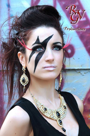 Wwe Makeup Ideas, 80s Rock Makeup Looks, Rock Star Face Paint, Rock And Roll Face Paint, Acdc Makeup, Glam Rock Makeup Looks, 80s Rockstar Makeup, 80s Makeup Rocker, Rock Band Makeup