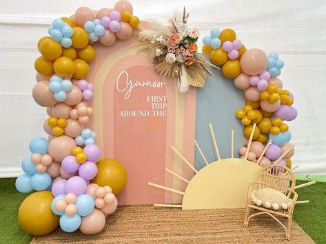 Sun Photo Backdrop, Sun Birthday Party Theme, Sun Themed Birthday Party, Sun Backdrop, Sunshine Birthday Theme, Party Rental Ideas, Sun Theme, Baby Shower Gifts For Guests, Sunshine Birthday Parties