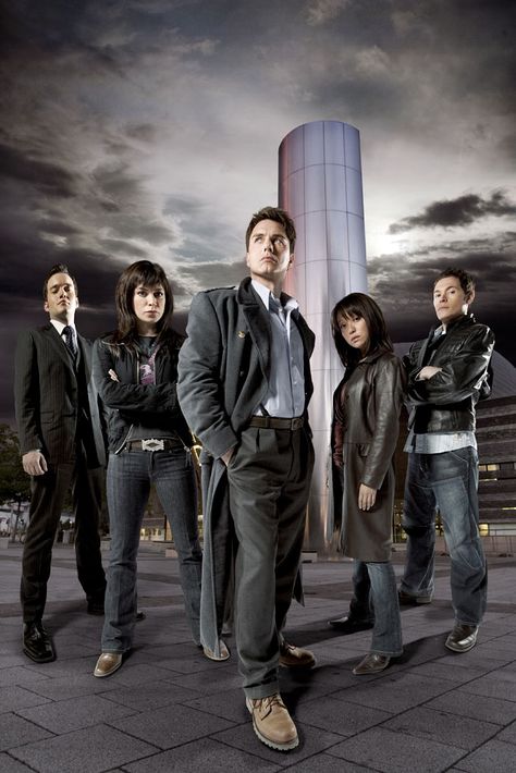 Torchwood origional cast. Now the tricky part, which of my four favorite characters is still alive? Eve Myles, Gareth David Lloyd, John Hart, Captain Jack Harkness, Jack Harkness, John Barrowman, Torchwood, Captain Jack, British Tv