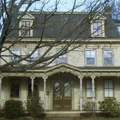 Best Old House Neighborhoods 2009: Families - This Old House American Colonial House, Colonial Porch, Wethersfield Ct, Witch Of Blackbird Pond, Connecticut History, Victorian Era Homes, Manifesting Board, Abandoned Homes, Cottages And Bungalows