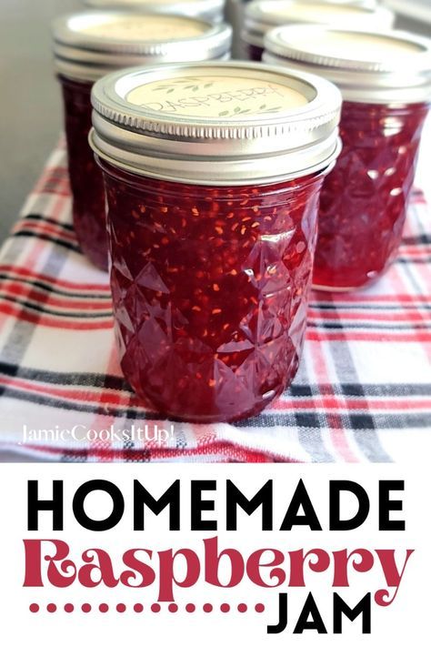 This is the Raspberry Jam recipe my grandma passed on to me. It's delicious and esier than you might think! How To Make Raspberry Jelly, Raspberry Jam Recipe Canning No Pectin, Best Raspberry Jam Recipe, Raspberry Jam Recipe Canning, Raspberry Jam Recipes, Razzleberry Jam, Homemade Jelly Recipe, Raspberry Freezer Jam Recipe, Raspberry Jelly Recipe