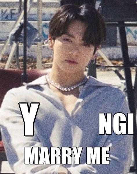 Yoongi Marry Me, God Help Me, Reaction Face, Can't Stop Laughing, Yet To Come, Baby Star, Marry Me, Bts Memes, Getting Old